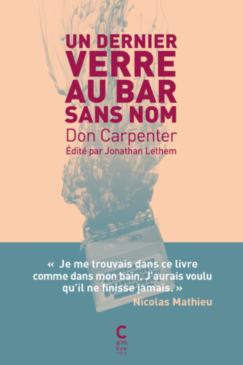 Couverture du roman Un dernier verre au bar sans nom en format poche de Dan Carpenter